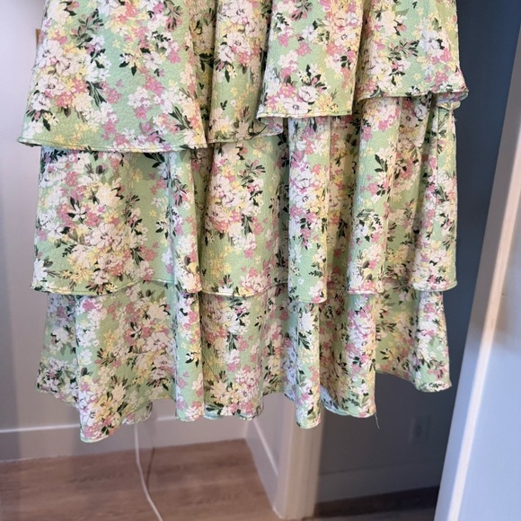 BCBGeneration Ditsy Floral Smocked Waist Tiered Skirt Ruffle Mini Dress Sz Large - Picture 7 of 13